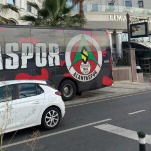fenerbahce maci ertelenen alanyaspor istanbula geldi iste nedeni 8abyYYvy