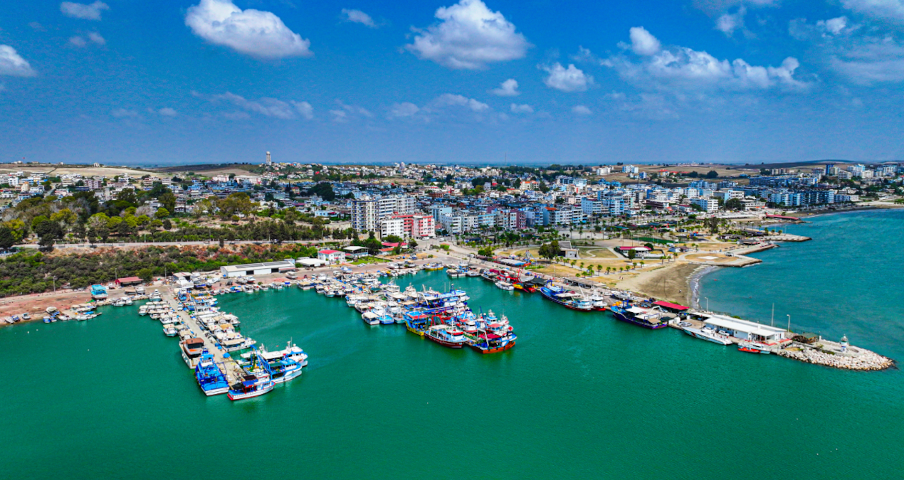 akdenizli balikcilar mavi sularla bulusuyor ai7XMEaD