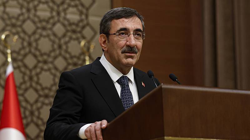 cumhurbaskanligina cevdet yilmaz vekalet edecek ufqLJGdu.jpg