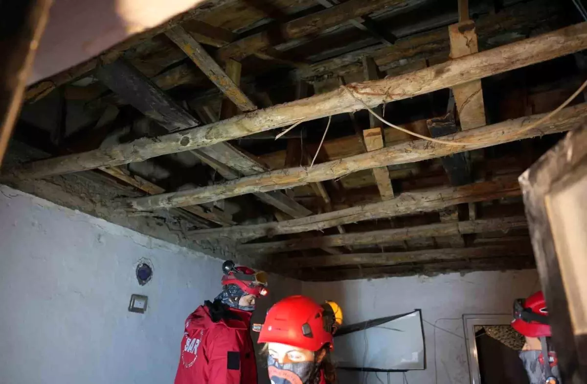 denizlide dugun hazirligi sirasinda tavan coktu 6 yarali k1QreBNK.jpg