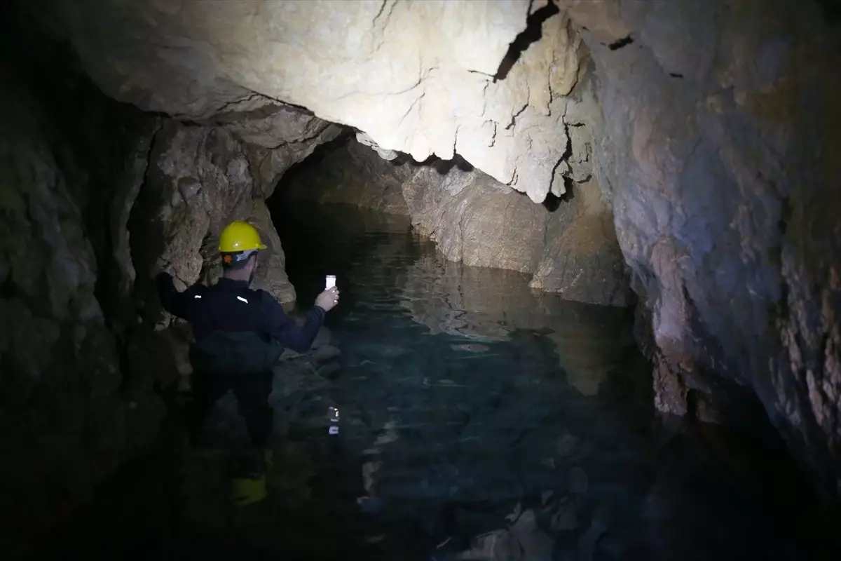 homurlu selalesinde magara ve galeriler kesfedildi vr5LugnP.jpg