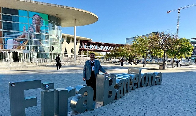 baskan demirden barcelonadaki fuarda smart torbali mesaisi Du2uE8Jt.jpg