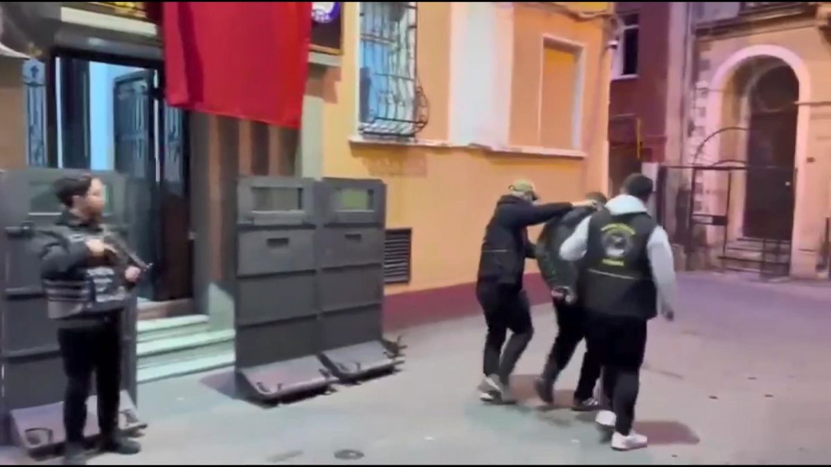 Taksim’de Yankesicilik Olayında İki Şüpheli Yakalandı